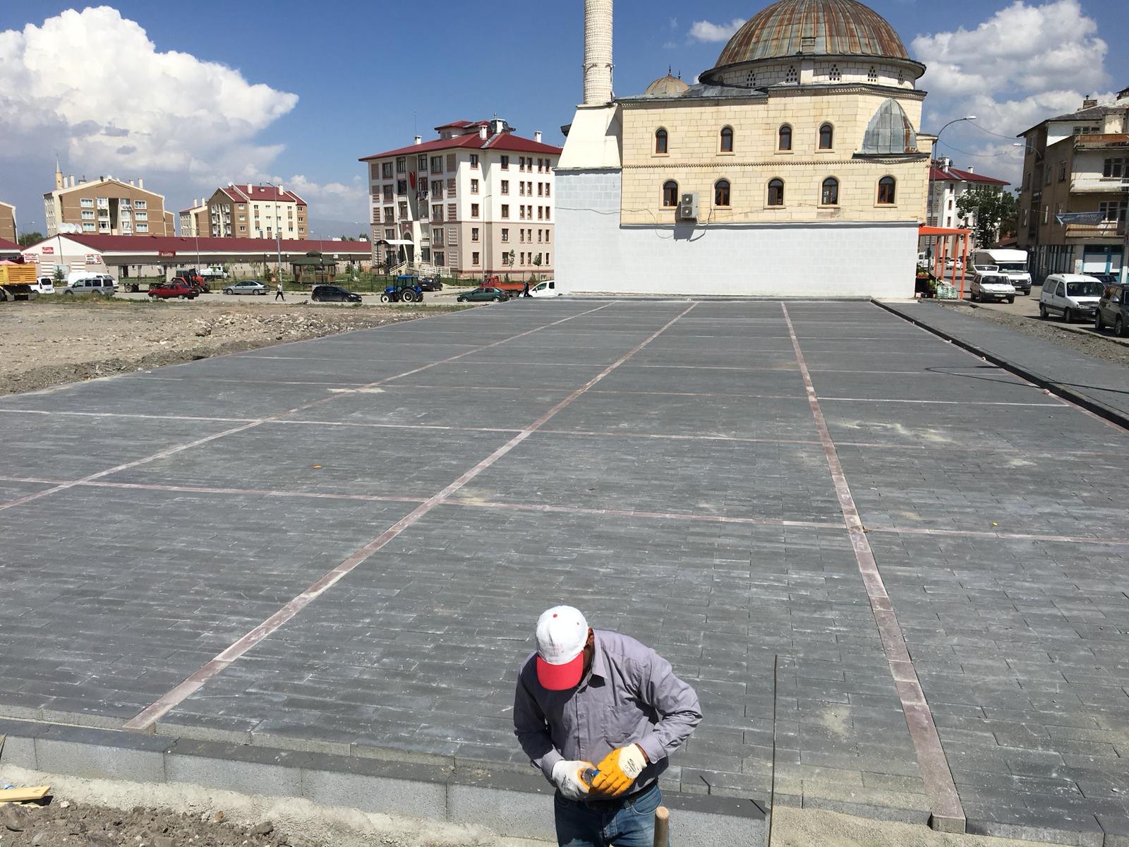 Torbalı Belediyesi bordür ve tretuvar çalışması
