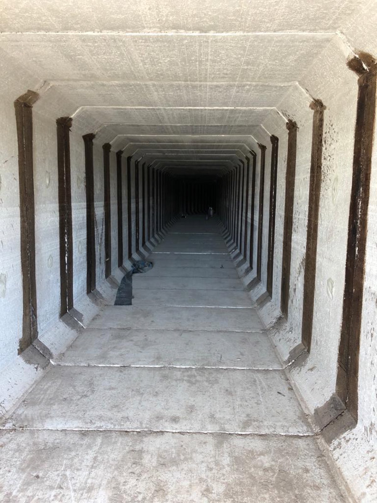 Beton menfez tüneli